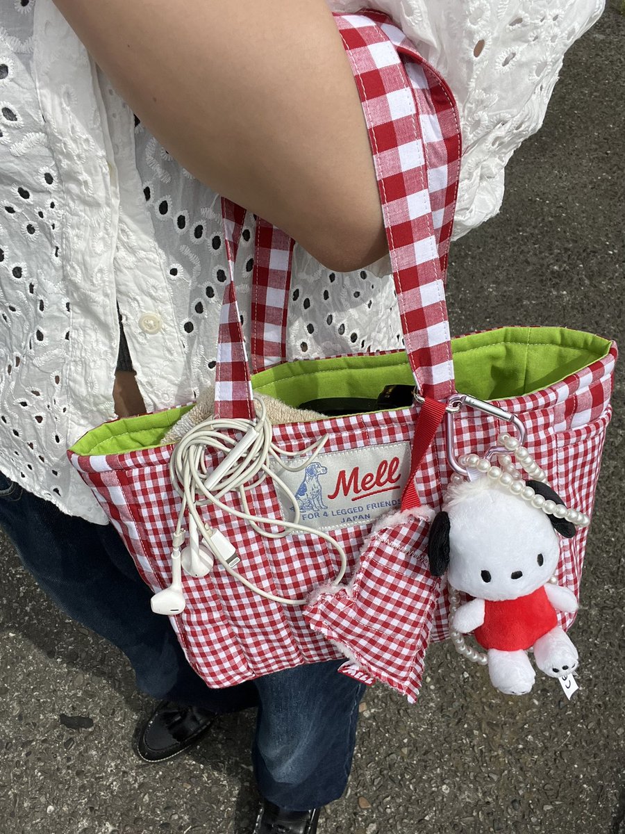saueeee1019's tweet photo. バックもめっちゃ気に入ってる🥺お散歩バックとして作ったけど、可愛いギャルたちが普通に使ってくれてて嬉しい
これも完売したから受注受け付けます〜

https://t.co/q8c8OVEvnR https://t.co/20lirNt0yX