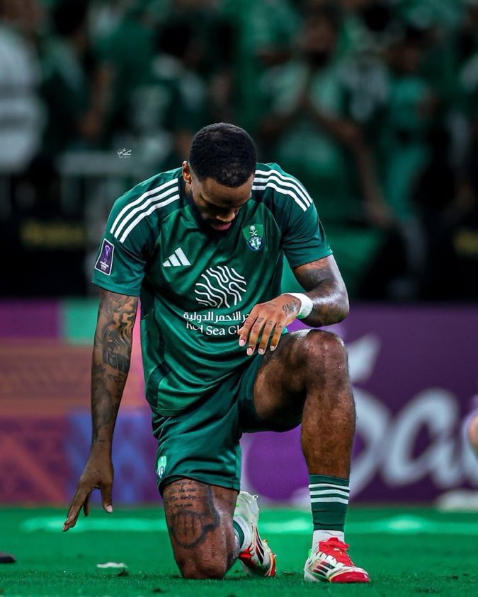 حماسي للموسم القادم هنا

اراهن عليه وعلى نسخة عظيمة في الدوري الموسم القادم باذن الله، اتمنى ما يخذلني

كامل الثقة🙏🏻