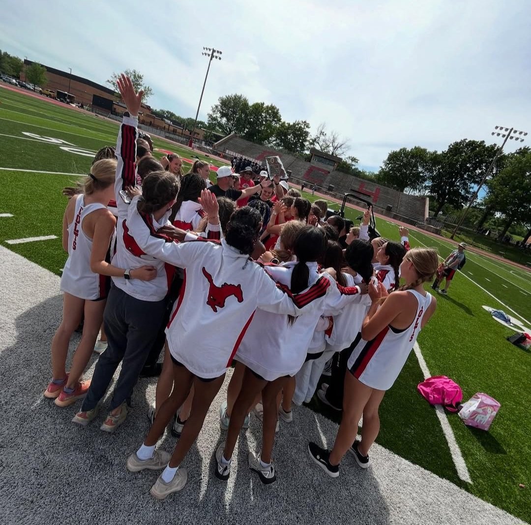 SprintersCompen's tweet photo. Heck of a job @PCHXC_TF  in a TIGHT contest the girls won! 1st &amp; 2nd were split by 3 points! There was a tied for second! Holy cow. Since 2011 we've placed 1st or 2nd each season!  Unreal. Congrats to the boys who had a good day finishing 2nd. @parkwayathletes  #finishstrong https://t.co/irj45lwFGo