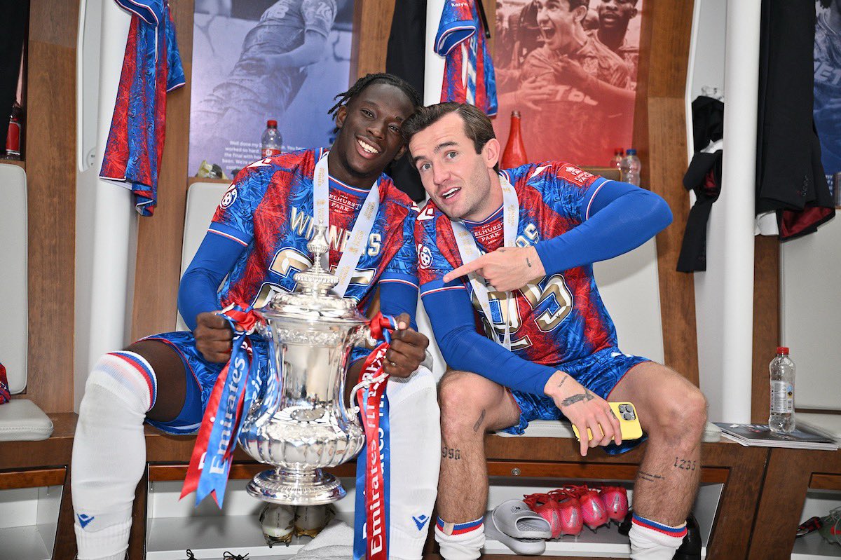Romain Esse tweet media