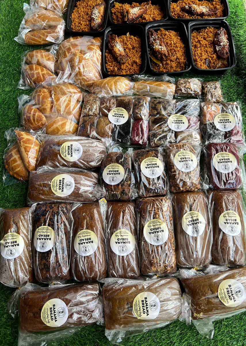 adaezennaji_'s tweet photo. Hiiii👋 
My name is Adaeze, I own Luscious Chow. The brand that makes the best pastries in Lagos, Nigeria.

I look forward to your patronage 🙂‍↕️🫶 https://t.co/3Ykejb0L2X