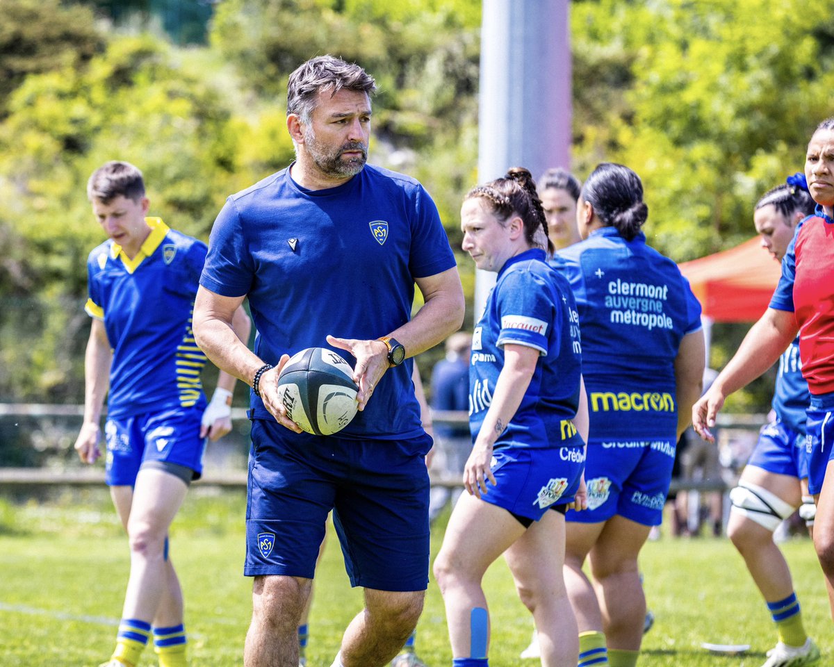 ASMOfficiel's tweet photo. Cet après-midi, on suit les Filles de l’ASM face à Bobigny
Coup d’envoi à 15h !
#OneASM #YellowArmy https://t.co/ddnZ4ZyLVo