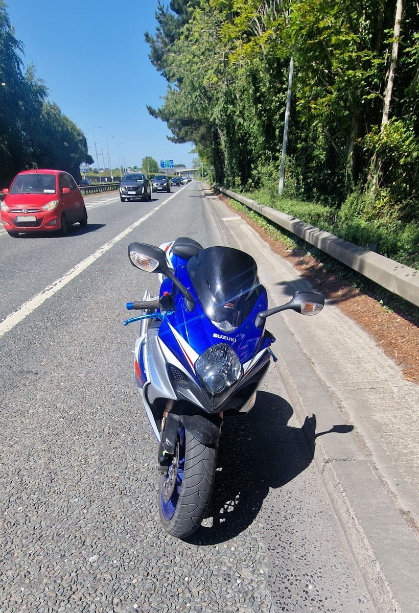 Our Roads Policing Unit in Dublin pulled this motorcyclist today.

The driver had no license for the motorbike they were riding. The motorbike itself had no insurance and tax.

The bike was seized and court is to follow for the rider.
