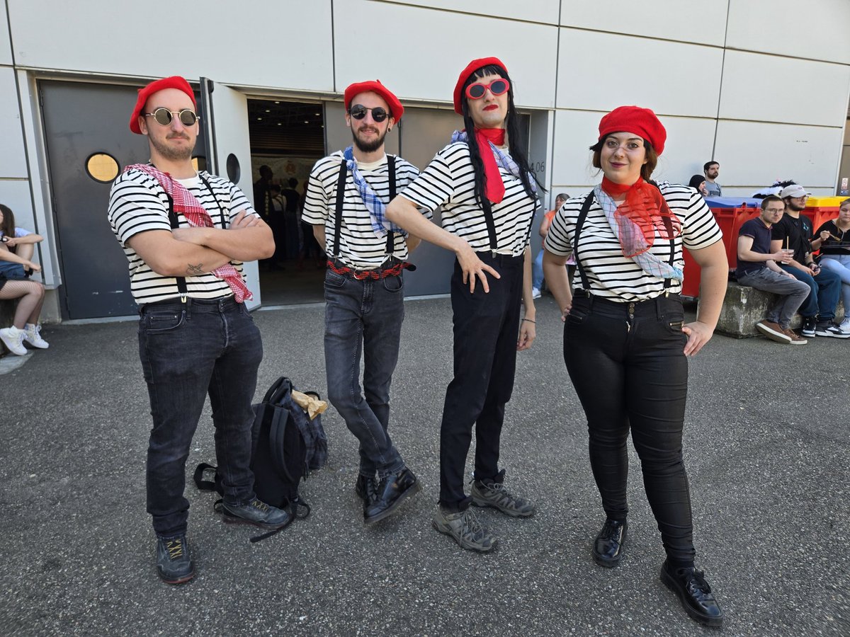 MrMed_'s tweet photo. À la Japan Touch Haru, y'a de magnifiques oui oui baguette 💖 Pour ceux qui viendront après.
@expedition33 https://t.co/kHRawTwryB
