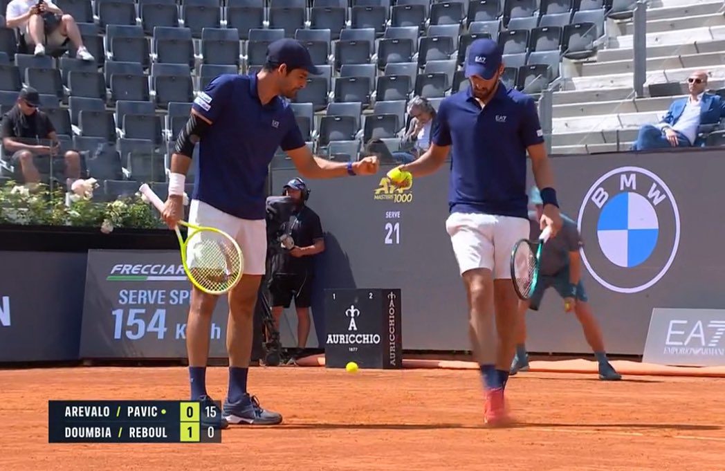 Pencho Duque (@penchoduque) on Twitter photo Ha comenzado el partido de la FINAL de dobles del Torneo Masters 1000 de Roma. Marcelo Arévalo 🇸🇻 y Mate Pavic 🇭🇷 vs Sadio Doumbia y Fabien Rebul 🇫🇷
Disponible en Disney+
<a href="/CheloArevaloATP/">Marcelo Arevalo</a> #ElSalvador 🇸🇻🎾 Ha comenzado el partido de la FINAL de dobles del Torneo Masters 1000 de Roma. Marcelo Arévalo 🇸🇻 y Mate Pavic 🇭🇷 vs Sadio Doumbia y Fabien Rebul 🇫🇷
Disponible en Disney+
<a href="/CheloArevaloATP/">Marcelo Arevalo</a> #ElSalvador 🇸🇻🎾
