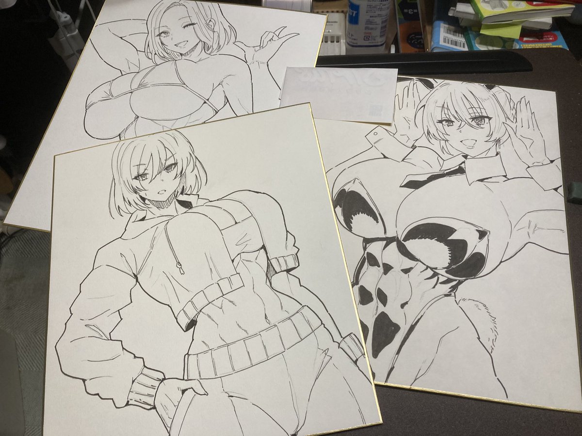 色紙ペン入れ

アナログは描いてると腰痛くなる 