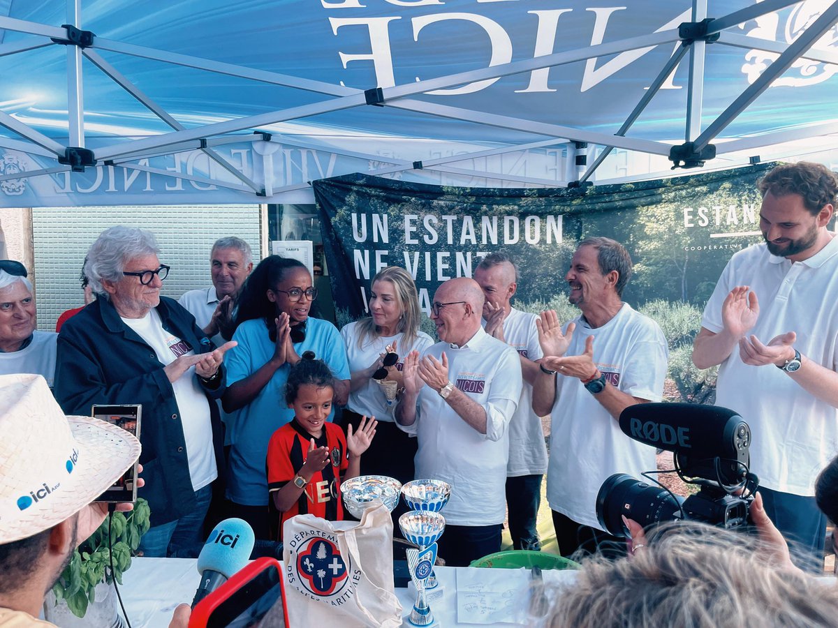 À la cave de la Tour dans le Vieux #Nice06 pour l’extraordinaire championnat du monde des farcis niçois.

Merci à Jean-Philippe et Marie Gazan qui font vivre ce moment fort pour nos traditions culinaires niçoises.

Bravo à tous les participants et à la nouvelle championne du