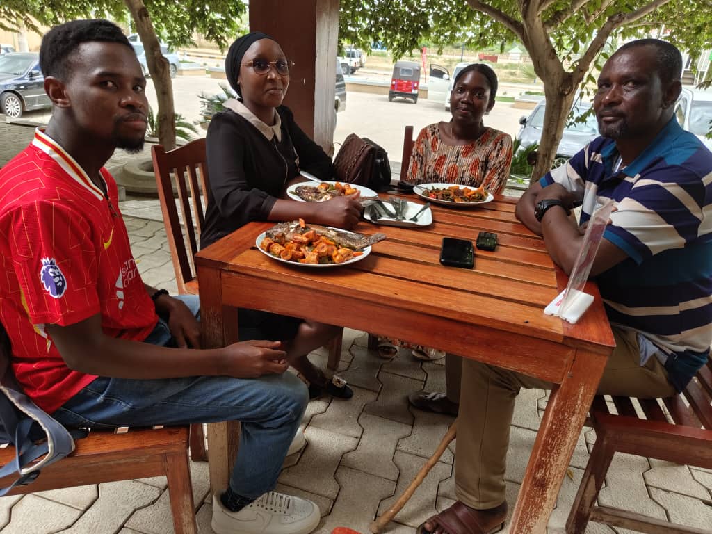 Asanteni wanangu nimefurahi kuwa nanyi
Mungu awafanikishe
