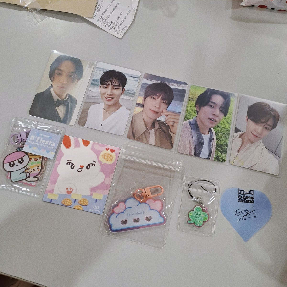 wongyuchans's tweet photo. ⋆¸*ೃ☼ #jeibuys #jeitrades

pwede na raw ma-post 😁 tysm @ForeverJiHanPH @drawkyum 💗💗 special mention din po sa mga dakilang budolera @forever131s @takoiyakis 🤣🤣 https://t.co/4UfsG0RYV8