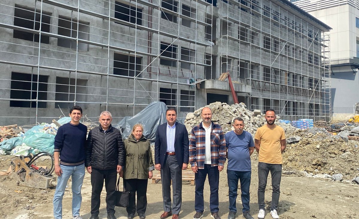 İstanbul İl Millî Eğitim Müdürlüğü (@istanbulilmem) on Twitter photo 🔹️Millî Eğitim Müdürümüz Murat Mücahit Yentür, Bahçelievler ilçesindeki Kudret Saraçoğlu İmam Hatip Ortaokulu ve Kudret Saraçoğlu İlkokulu'nu ziyaret ederek okulun bahçesinde yapımı devam eden 40 derslikli Anadolu lisesi inşaatında incelemelerde bulundu.
<a href="/tcmeb/">Millî Eğitim Bakanlığı</a> <a href="/Yusuf__Tekin/">Yusuf Tekin</a> 🔹️Millî Eğitim Müdürümüz Murat Mücahit Yentür, Bahçelievler ilçesindeki Kudret Saraçoğlu İmam Hatip Ortaokulu ve Kudret Saraçoğlu İlkokulu'nu ziyaret ederek okulun bahçesinde yapımı devam eden 40 derslikli Anadolu lisesi inşaatında incelemelerde bulundu.
<a href="/tcmeb/">Millî Eğitim Bakanlığı</a> <a href="/Yusuf__Tekin/">Yusuf Tekin</a>