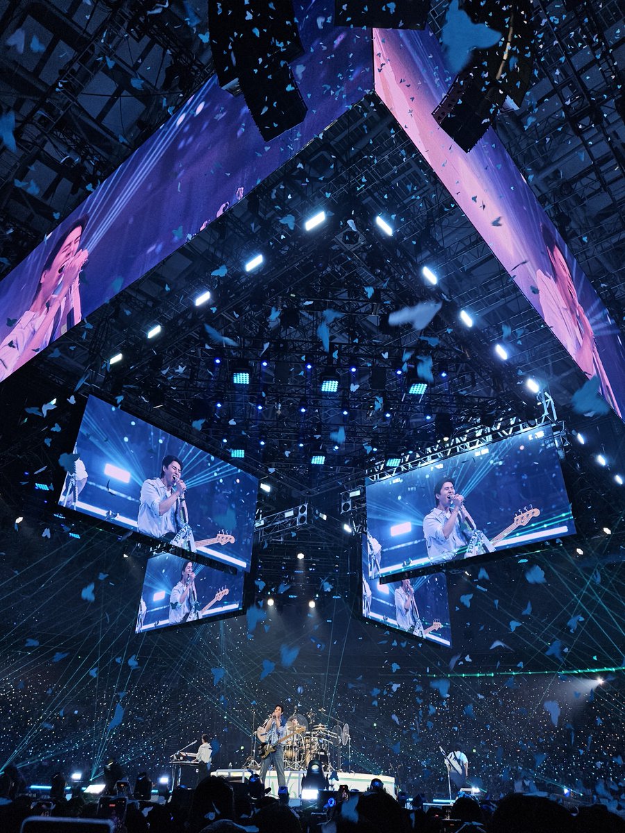 비가 잔뜩 내렸던 첫날부터
햇살 가득한 마지막날까지
포에버영은 이제 끝이지만
우리 사랑은 영원으로 남을 테니
포에버영 정말 안녕입니다 .ᐟ