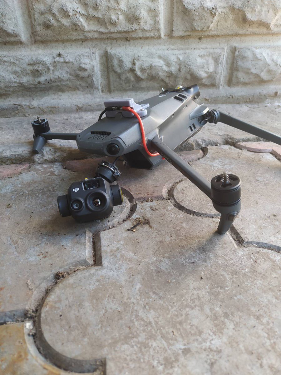 BlindGuardls's tweet image. Закінчую тиждень гарним досягненням. Рахунок відремонтованих мавіків перевалив за тисячу. 1001 пацієнт пішов.