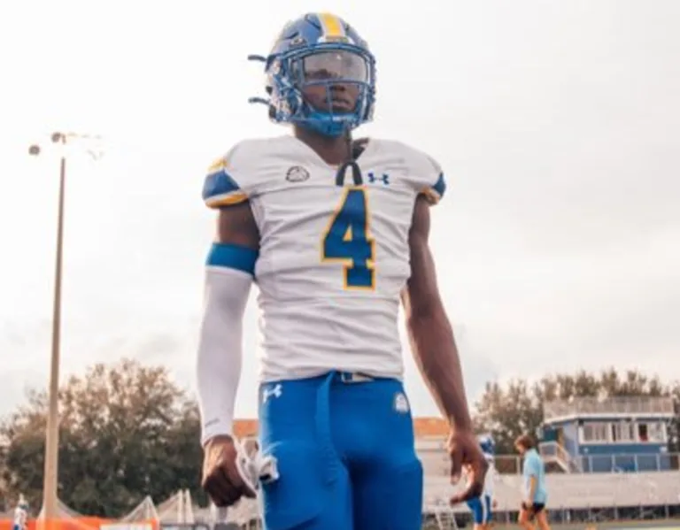 Kenny Van Doren (@thevandalorian) on Twitter photo "The way he described Mizzou's culture, it felt like a place that pushes you but also supports you."
Class of 2027 DB Kamauri Whitfield (<a href="/Bamwhitfield/">Kamauri ‘bam’ whitfield</a>) admired the development plan of Jacob Yoro after being offered by #Mizzou: missouri.rivals.com/news/jacob-yor… "The way he described Mizzou's culture, it felt like a place that pushes you but also supports you."
Class of 2027 DB Kamauri Whitfield (<a href="/Bamwhitfield/">Kamauri ‘bam’ whitfield</a>) admired the development plan of Jacob Yoro after being offered by #Mizzou: missouri.rivals.com/news/jacob-yor…