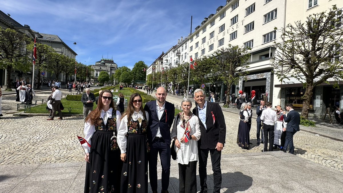 Jonathan Haag Hartmann tweet media