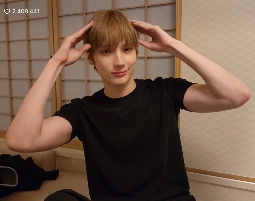 his arms are distracting me a little