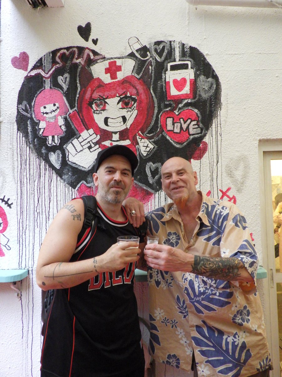 Always a pleasure to greet our return overseas exhibitors! Welcome back to current Tokyo Open Art , global art collective Art Number 23 curator
@constantine_anjulatos who has assembled an awesome array of diverse artists!