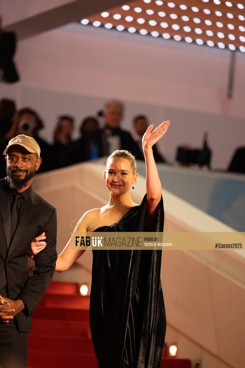 Robert Pattinson and Jennifer Lawrence attend the "Die My Love" red carpet at the 78th annual Cannes Film Festival at Palais des Festivals on May 17, 2025 in Cannes, France.

#Cannes2025 <a href="/JenniferLWeb/">JenniferLawrenceWeb</a>