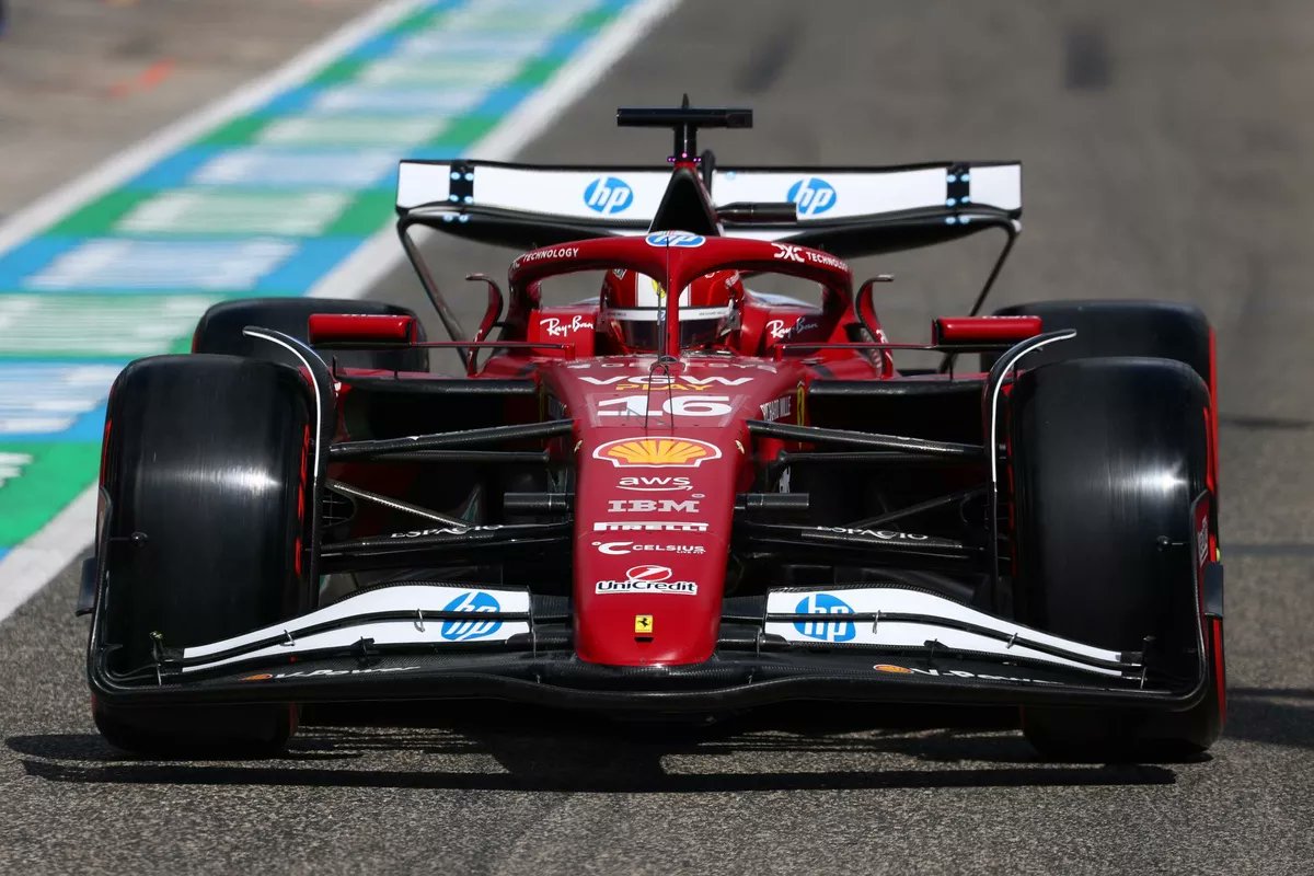 FerrariF1FRA's tweet image. 🔴 Ferrari : le potentiel de la SF-25 aujourd'hui n'existe pas et il faudrait une toute autre communication. Situation embarrassante à Imola. Détails de @Auto_Racer_it.
- Il est clair que la voiture ne tourne pas dans sa fenêtre idéale et qu'il y a beaucoup de performances à…