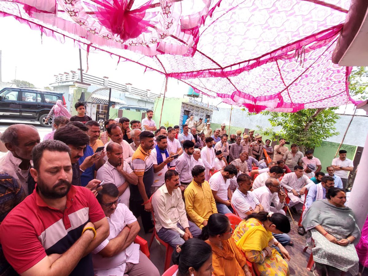 Sunil_SharmaBJP's tweet photo. Visited the #Pargwal border area, specifically Village Bhalwal Perth, to assess the impact of Pakistan's shelling and engaged with residents to understand their plight, determining the challenges they face in their daily lives. https://t.co/VImmqKkj6s