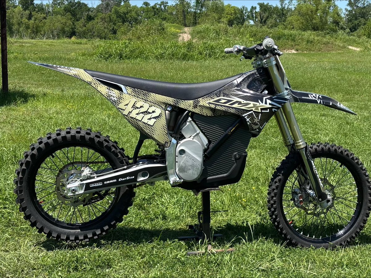 OMXgraphics's tweet image. Locked. Loaded. Stark VARG just went full savage. Military style mx graphics are ment to dominate, not to blend in 🤟🏽

200+ killer designs available on OMXGraphics.com 

#dirtbikegraphics #motocrossgraphics #mxgraphics #omxgraphics #motocross #dirtbikes #ktm #honda