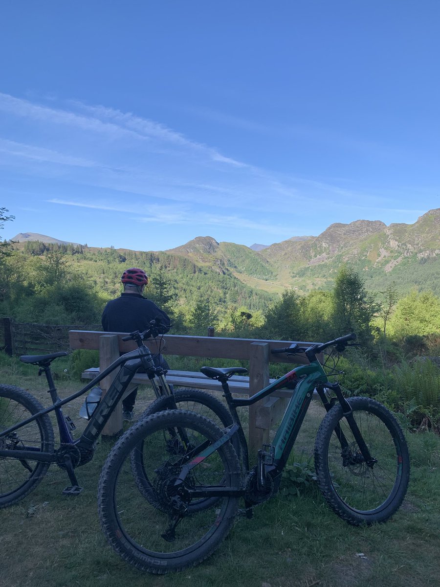 Bore bendigedig ar y beics #crafnant #geirionydd #betwsycoed 🏴󠁧󠁢󠁷󠁬󠁳󠁿