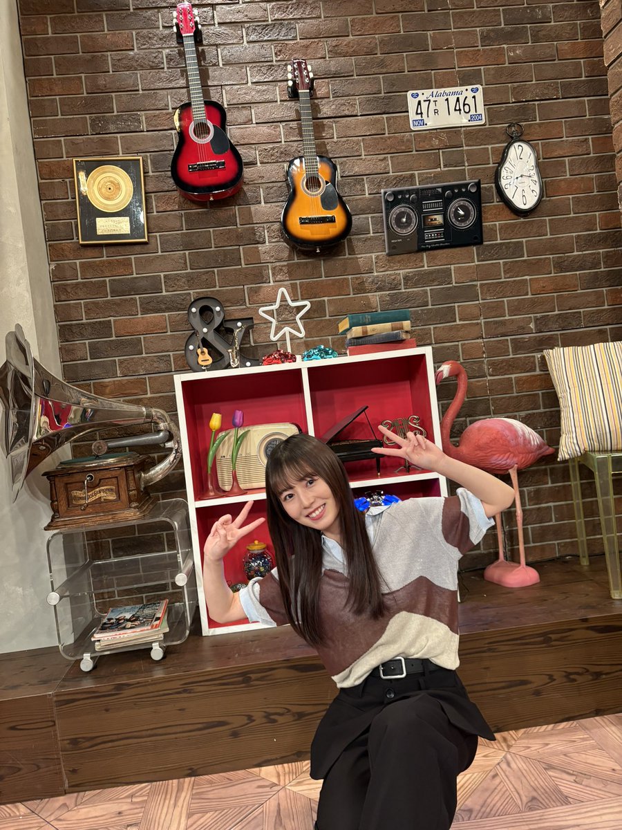 yua_sard's tweet photo. 皆さま、こんばんは。

#歌える青春のベストソング
本日22:50〜です‼︎
よろしくお願いいたします☺︎

📷かわいいスタジオ…‼︎ https://t.co/XHyb3vgJHB