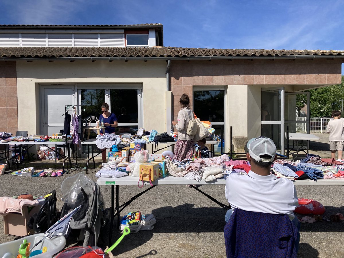 Vide ta chambre à la salle Goise à #Niort jusqu’à 17h! C’est vraiment pas cher! <a href="/e_niort/">e_niort</a> <a href="/NRNiort/">La NR Niort</a>