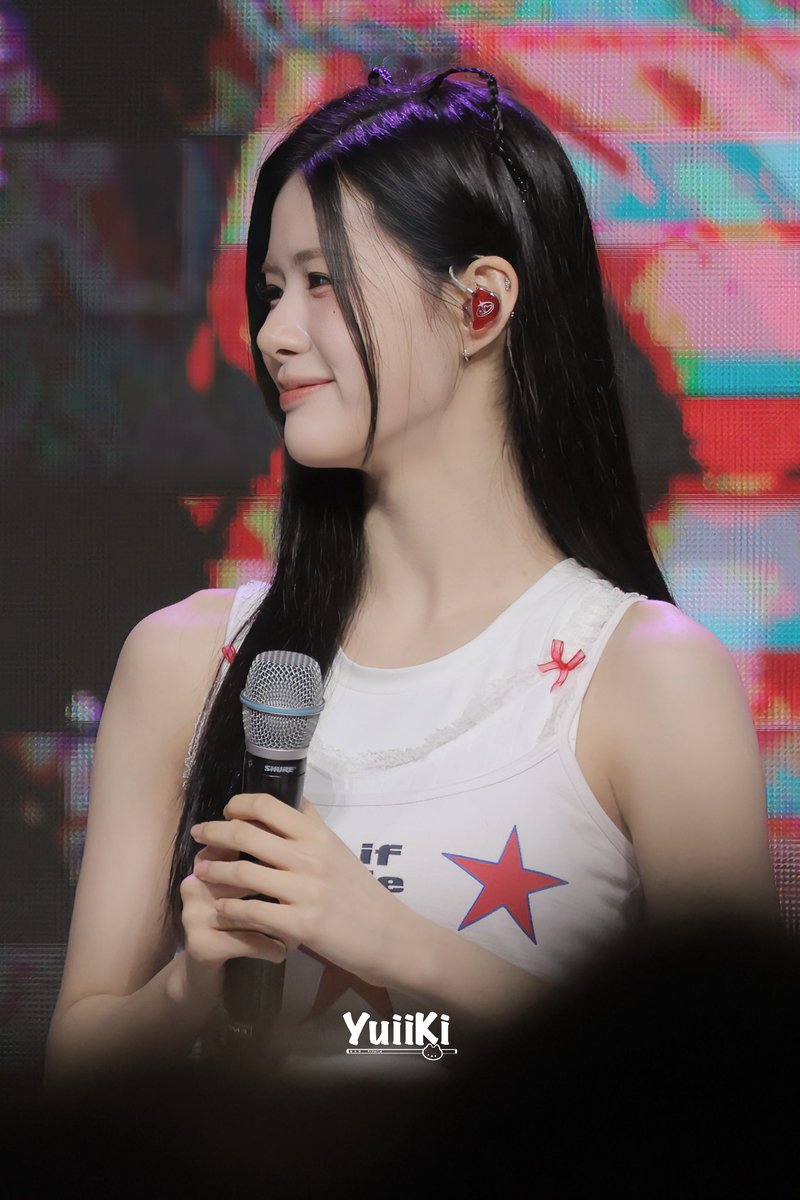 _yuiik1's tweet photo. 𐐂 250515 카이스트 축제 

 호랑이?고양이? 

#유1한이프아이
#라희 #김라희 #이프아이 
#RAHEE #KIMRAHEE #ifeye https://t.co/1bfc3iduCD