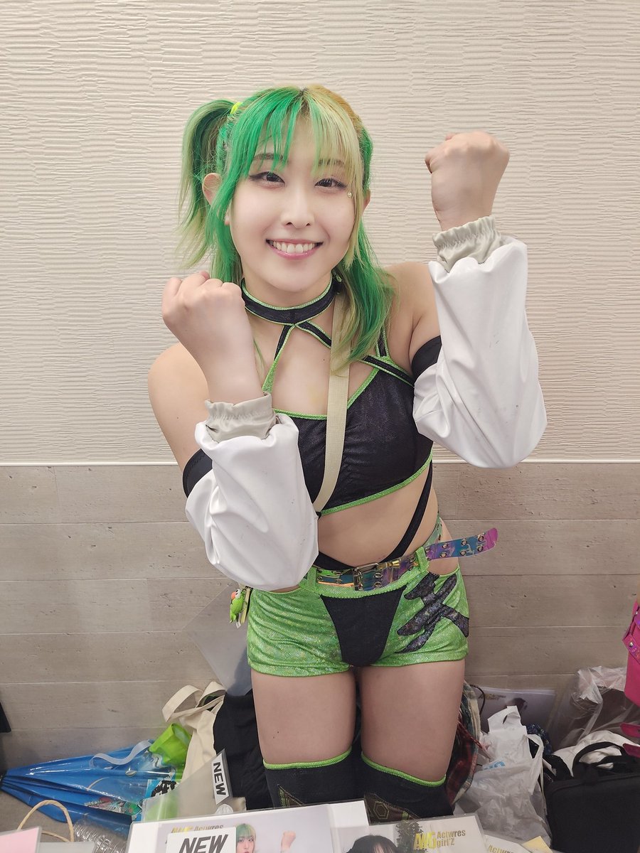 ebkdisk's tweet image. (2025年5月にちょい更新)
名前:だいちゃん
年齢:46歳
住み:埼玉県の所沢市
愛車:GSXR1000R ワゴンR
好き:スズキのバイク、西武ライオンズ、プロレス、地下アイドル
#バイク乗りとして自己紹介
#プロレスLOVE
#地下アイドル