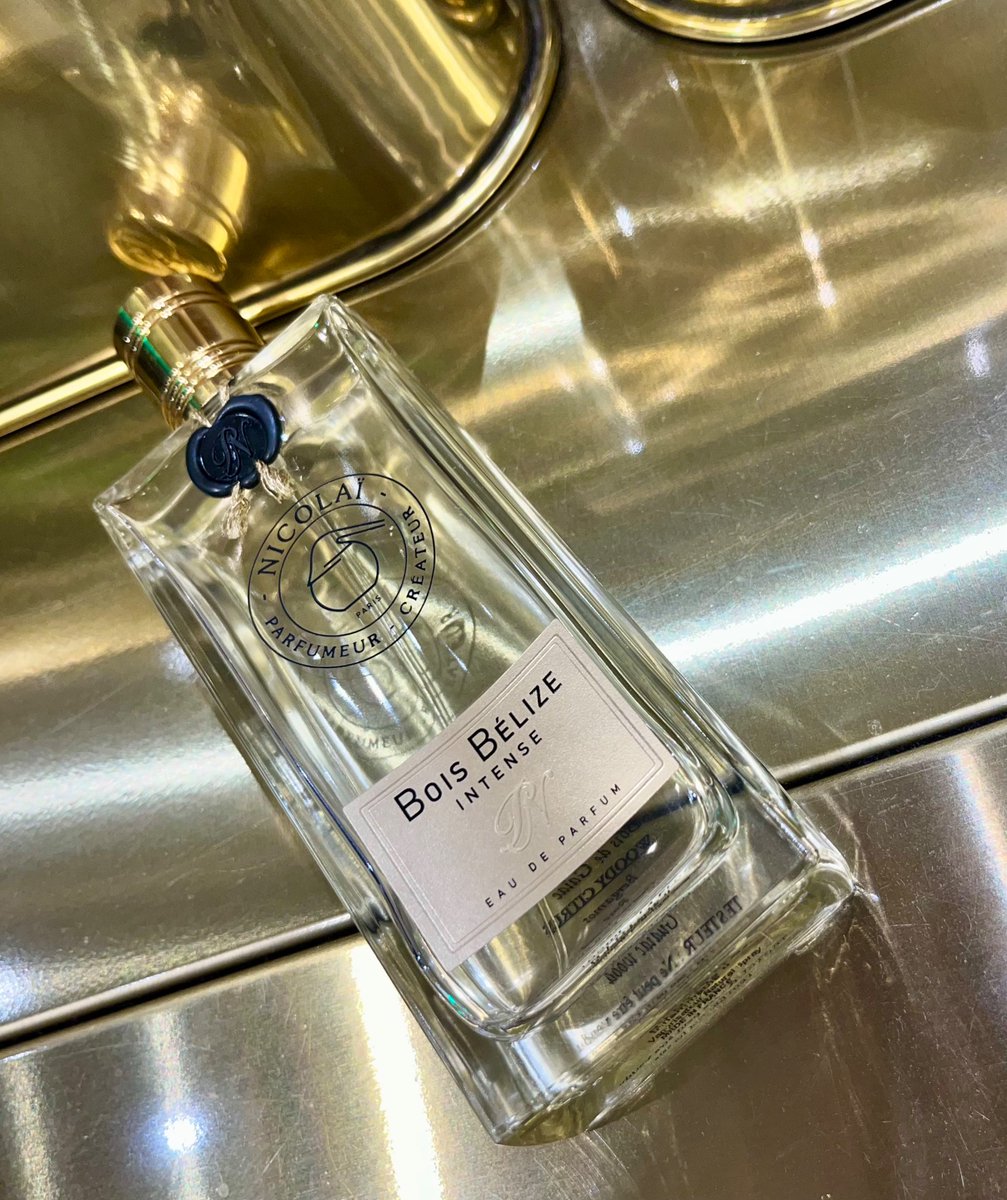 Nicolai｜ボワ ベリーズ アンタンス カラッとした荒野の中を