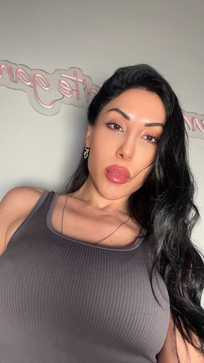 Günaydın. Bugün biraz dikkat dağıtıcı olabilirim.