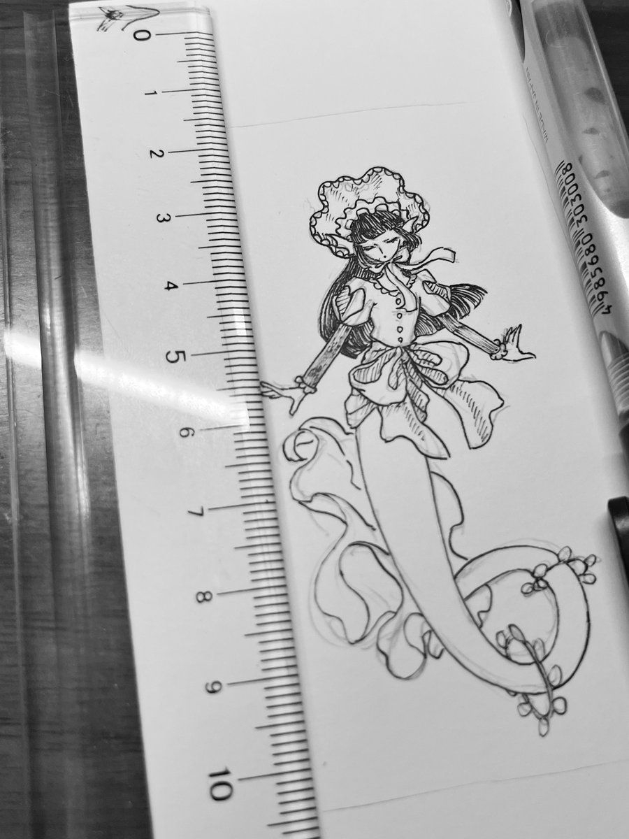 ちいちゃ人魚描いてる 