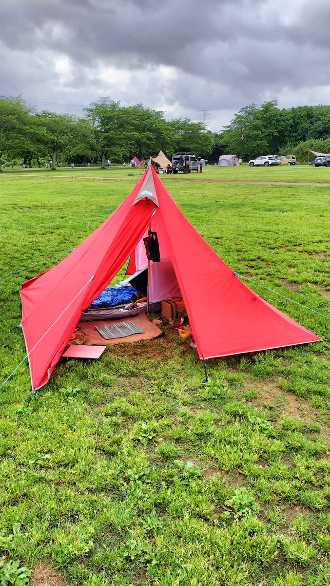 eternity0741's tweet photo. お昼頃まで成田ゆめ牧場でキャンプしていました、土曜日は大雨と強風、日曜日も風強くて焚き火はできなかったけど、ひろびろした感じでテントも乾いたので良かった。
#成田ゆめ牧場 #キャンプ https://t.co/Ml5ykA1pdA