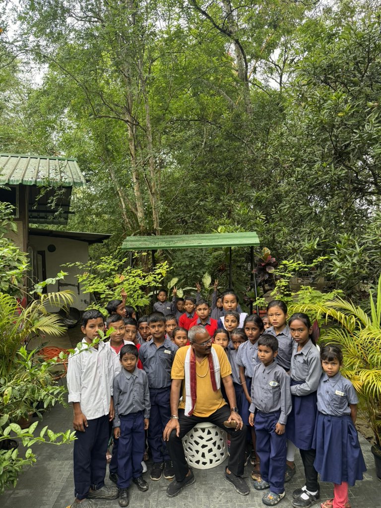 Mrinal_MLA's tweet image. #SundayClass on Practical Environment.
Some students from Leteku Basti Kachari
LP School , a remote area institution visited my residence today to spend time in our village. It was very refreshing for me to play and talk with them.
#Children
#Environment
