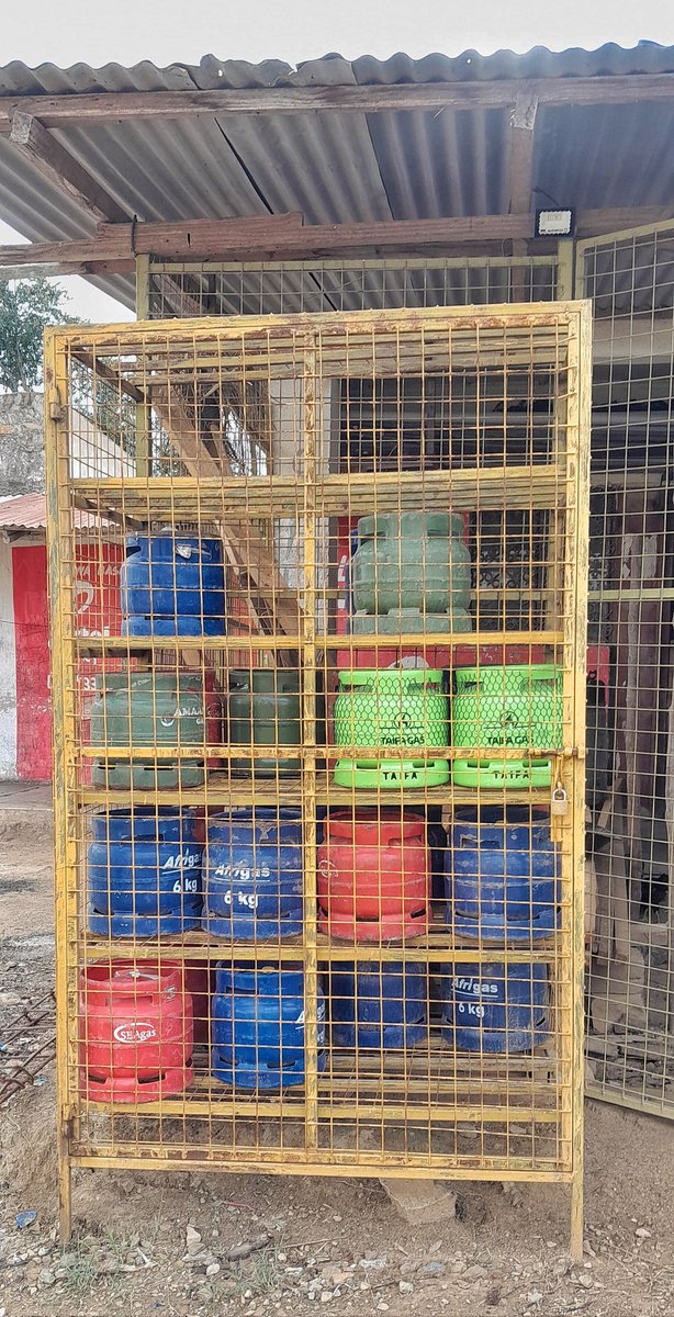 libewaltd's tweet photo. Tunaleta nishati nafuu karibu nawe!

Njia yetu ya usambazaji wa gesi ya Taifa Gas sasa inahudumia nyumba na biashara zilizopo Bamba na Ganze. Asanteni kwa kutukongowea. 

#TaifaGas #AffordableEnergy #LPGDelivery #CleanCooking #EnergyForAll #Ganze #Bamba #LibewaLimited https://t.co/ygbZAezTFo