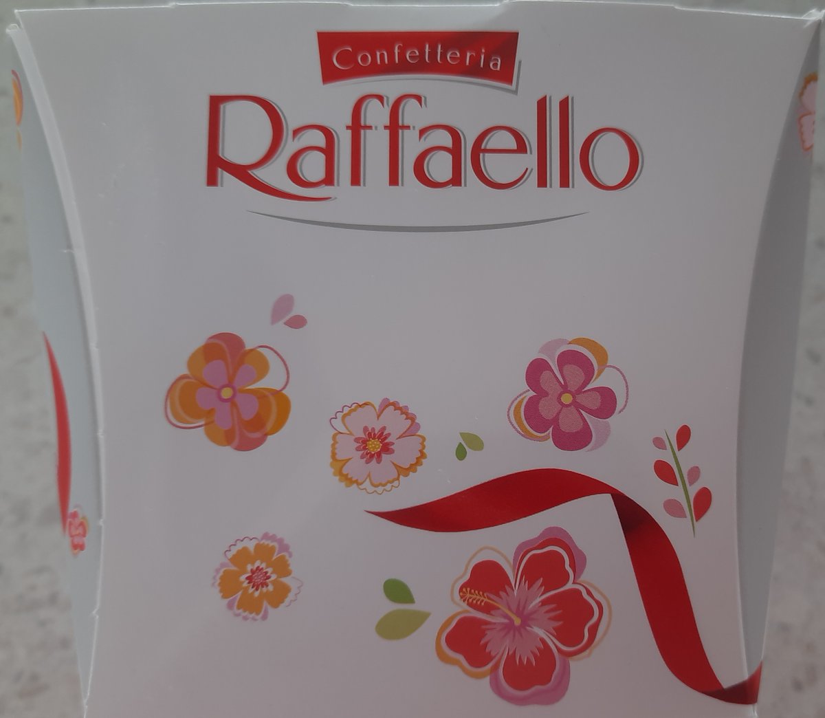 Agnieszka_Opole's tweet photo. Jest 11, idę zagłosować.
W nagrodę zjem moje ulubione #Rafaello. https://t.co/iKZhcgJtWp
