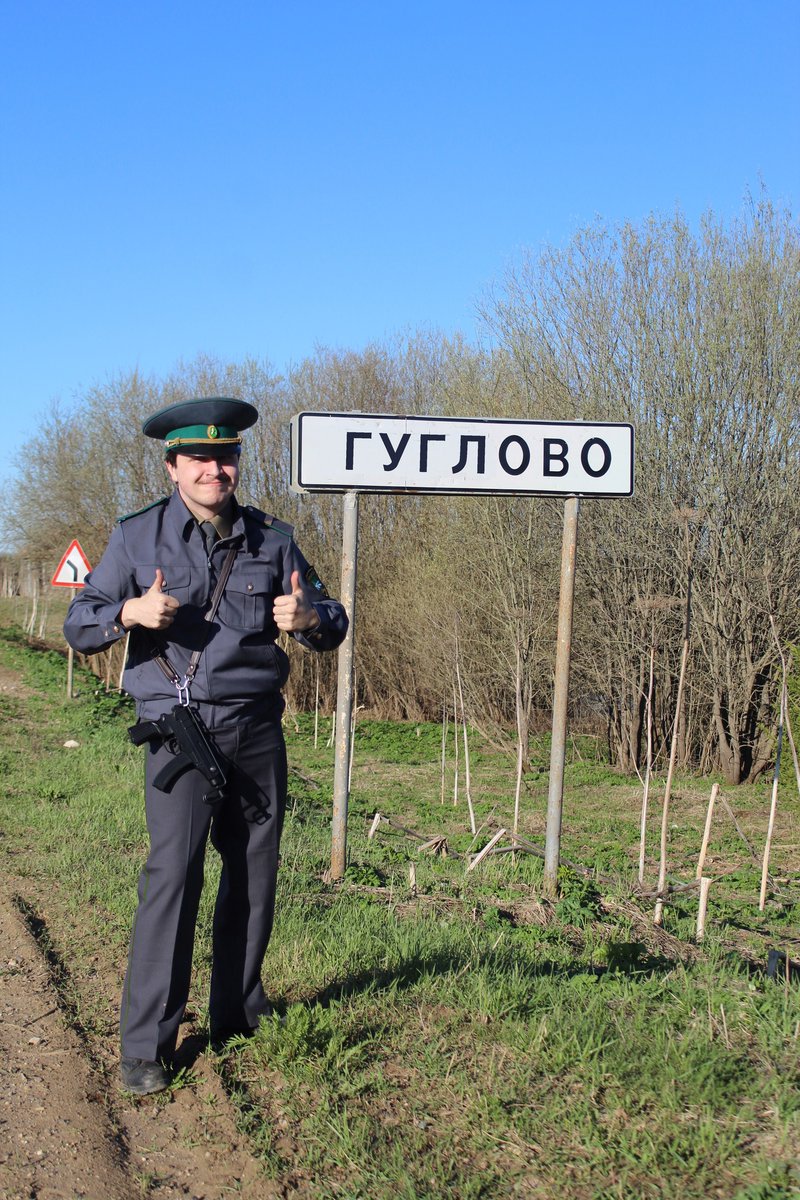 Accidentally found a gorgeous cosplay of a chernarusian policeman from ARMA 2 and now I have to share it with you. I really like that our community still remembers and loves the lore of "green arma" 🫡

#arma2 <a href="/ArmaPlatform/">Arma Platform</a> 
Source: vk.com/album-18899396…