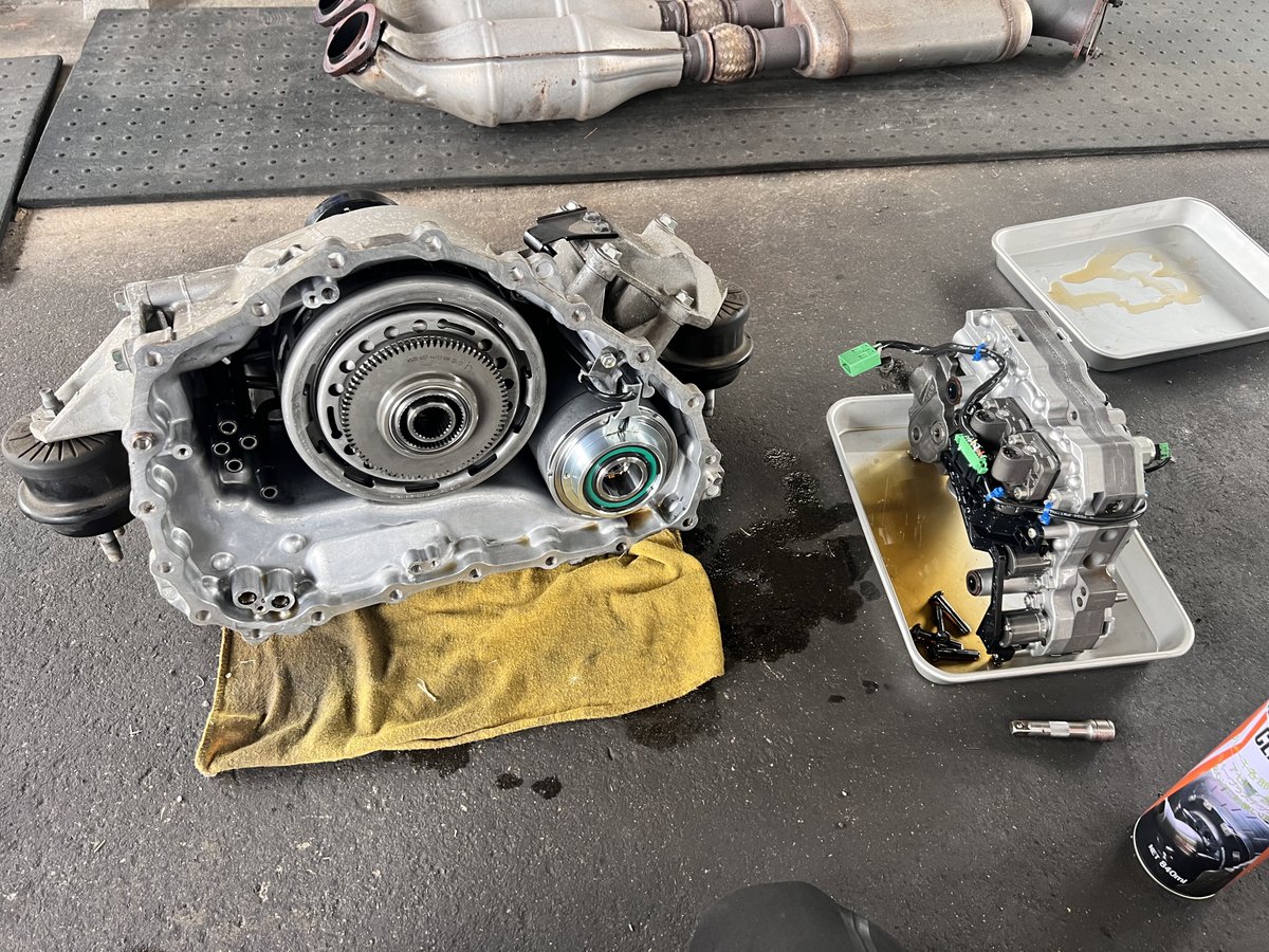 kojima_6969's tweet photo. 今週も終わり！
最近はレジェンドカー(?)が集まってマス！
ってことで今日は35作業でした！ https://t.co/SAlUhsf8vV