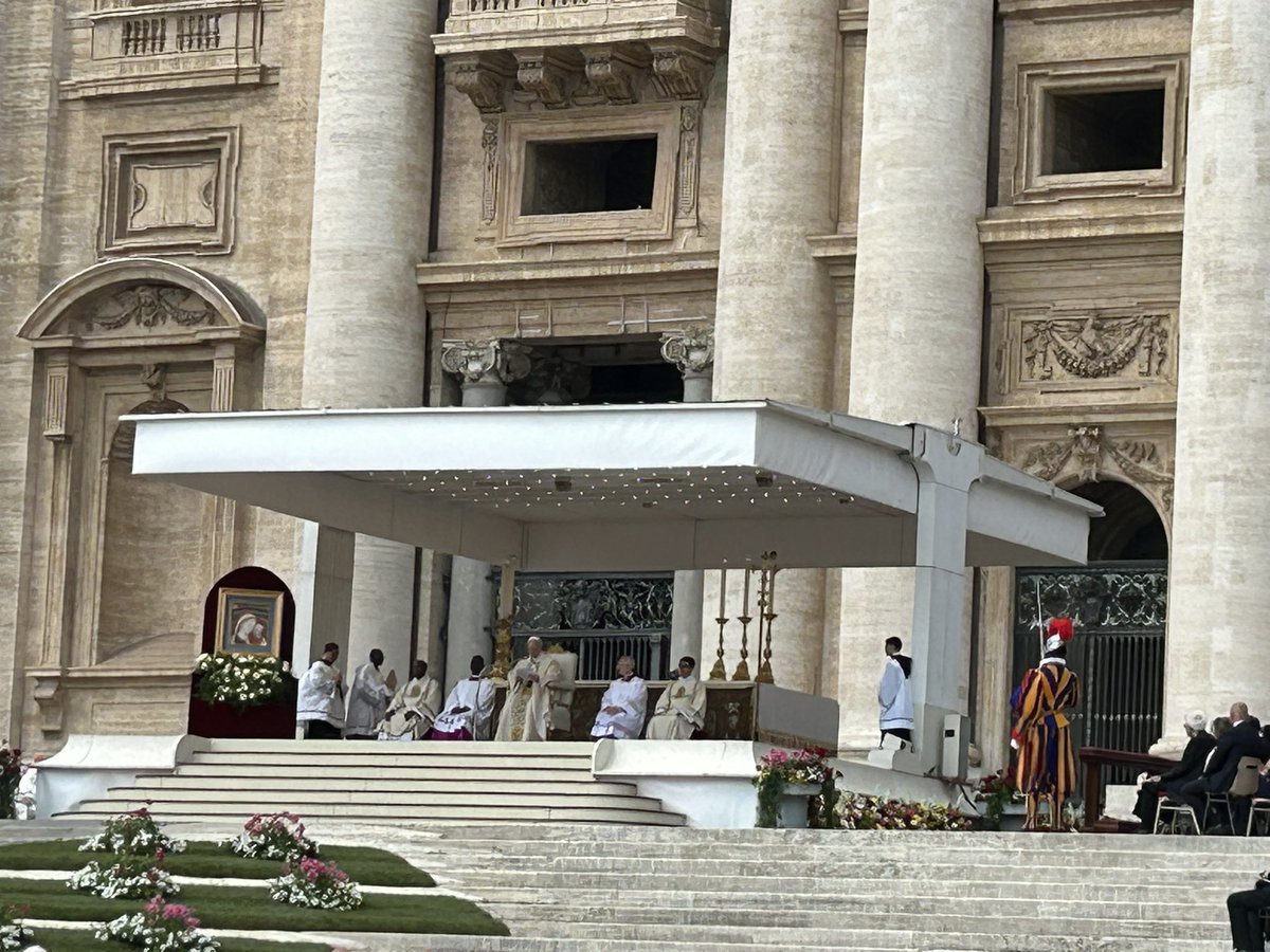 Congratulations Pope Leo. Felicitazioni, herzliche Glückwünsche!