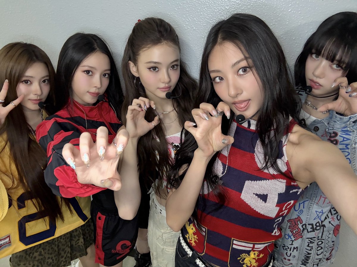 [📸] 250518 #MENOVV

SBS 인기가요 🙌🖤🙌

#MEOVV #미야오
#MYEYESOPENVVIDE
#THEBLACKLABEL #더블랙레이블