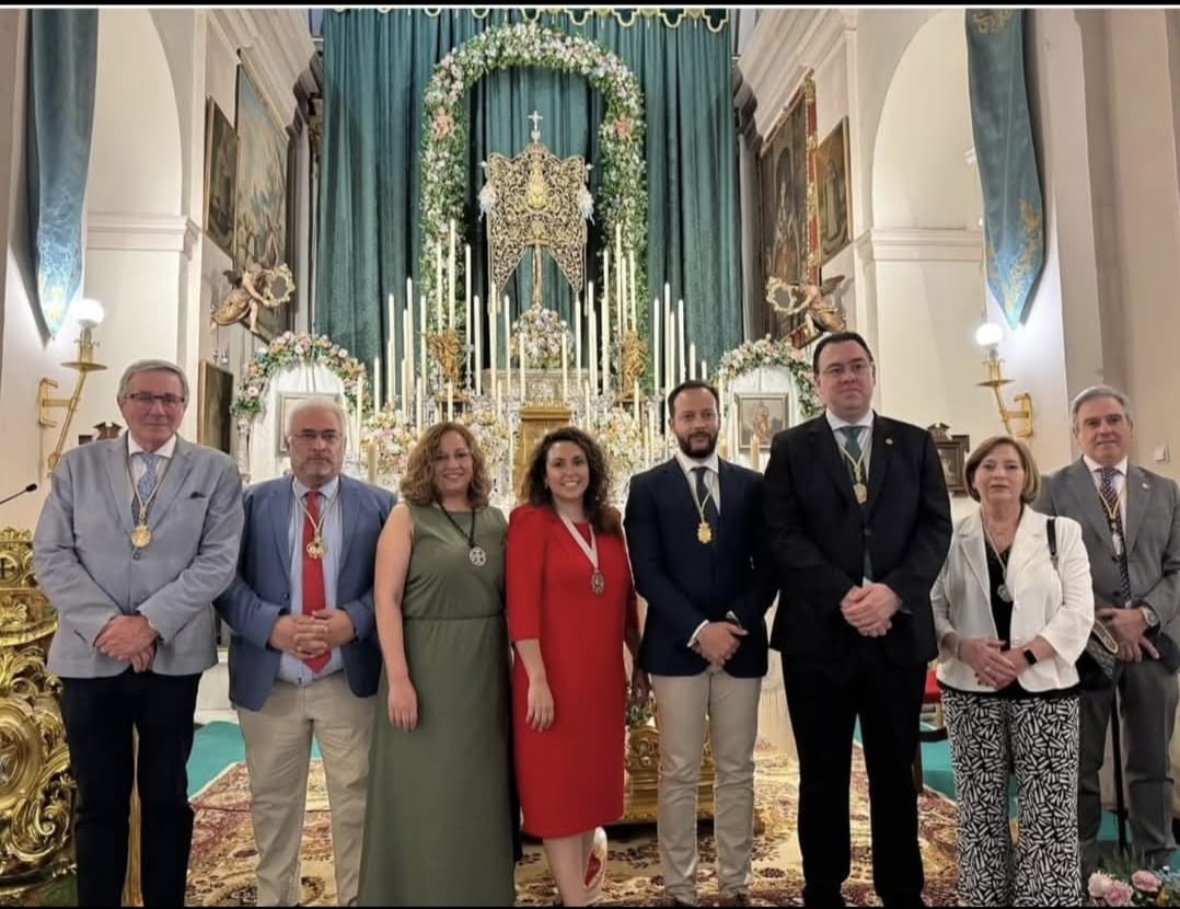 HERMANDAD DE SANTA CRUZ (@santacruzcamas) on Twitter photo En la tarde de este pasado sábado, #SantaCruzCamas ha acudido en representación a la Función Principal de Instituto de los queridos hermanos de <a href="/HdadRocioCamas/">Hdad. de Ntra. Sra. del Rocio de Camas</a>.
Felicitamos a nuestros hermanos rocieros por tan dignos cultos a Ntra. Sra. del Rocío.
#TDSCofrade #verdeynegro En la tarde de este pasado sábado, #SantaCruzCamas ha acudido en representación a la Función Principal de Instituto de los queridos hermanos de <a href="/HdadRocioCamas/">Hdad. de Ntra. Sra. del Rocio de Camas</a>.
Felicitamos a nuestros hermanos rocieros por tan dignos cultos a Ntra. Sra. del Rocío.
#TDSCofrade #verdeynegro