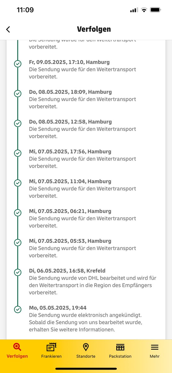 BobTheBrain's tweet image. Hallo x.com/DHLPaket, könnt ihr erklären, wo mein Paket ist? Seit 5. Mai habe ich über 40 Benachrichtigungen erhalten, mit der Info “Die Sendung wurde für den Weitertransport vorbereitet.” Was kann ich tun?