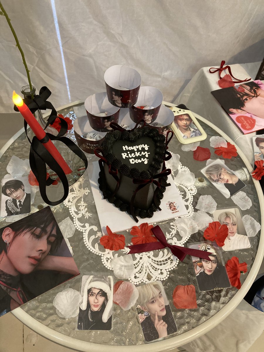 toomanywish's tweet photo. Rickyโs early birthday celebration๐โค๏ธ
#RickyRougeSoiree #HappyRickyDay https://t.co/0ZZBC71Y0W