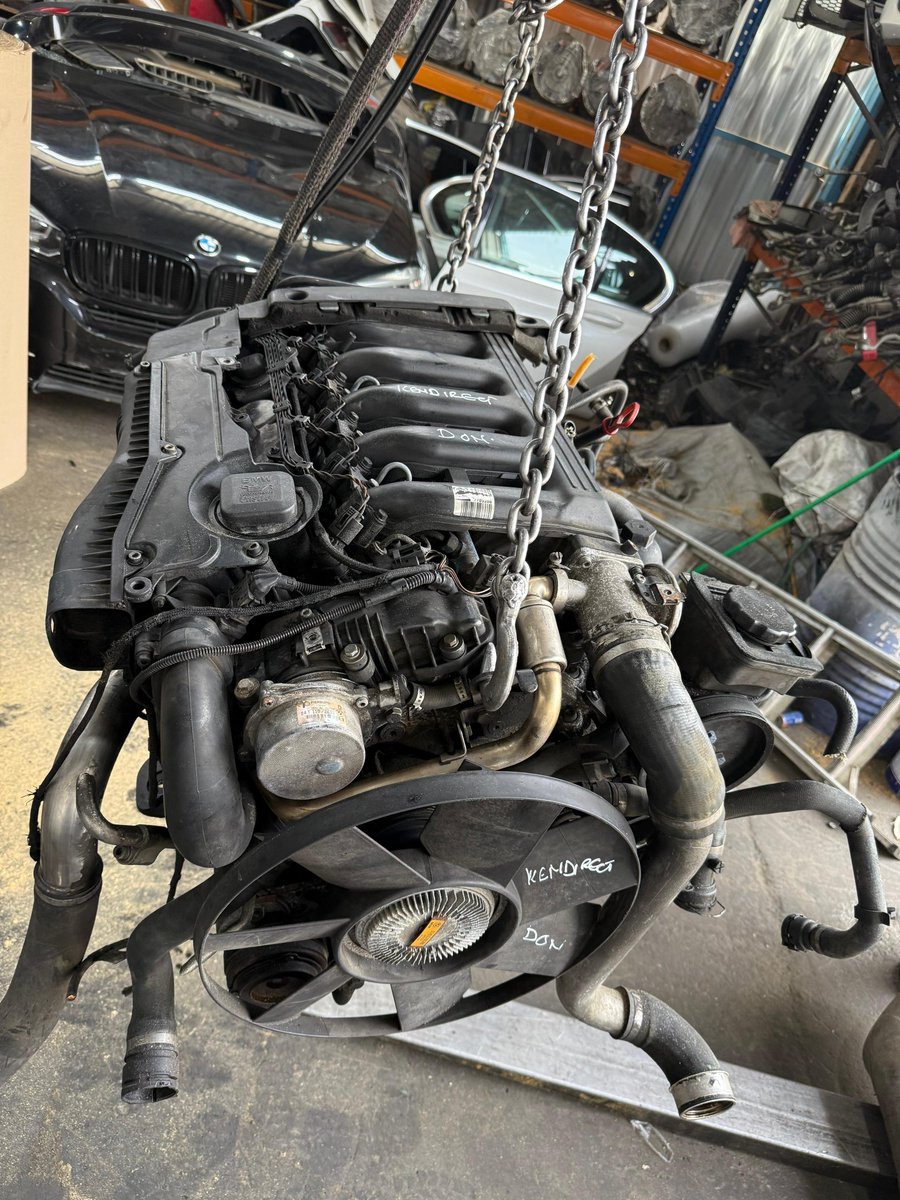 Warwickgatu's tweet photo. WATU WANGU WA CONVERSIONS WE HAVE THIS BMW M57 COMPLETE ENGINE WITH GEARBOX📍AMSHA HIYO LAND ROVER DEFENDER 110 WITH THIS ENGINE AND YOU'LL NEVER REGRET📍
CALL +254703225371📍🔥
#carparts #suspensions #facelifts #gearboxes #gearbox #spareparts #halfcuts #engines #nosecuts https://t.co/kzDx0EGSNN