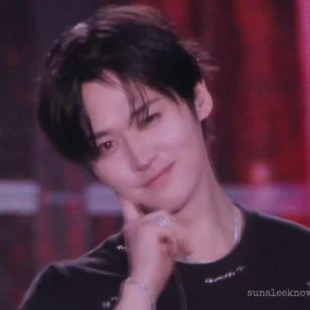 아.. 리노 ㅈㄴ 귀엽다진짜
사랑해리노