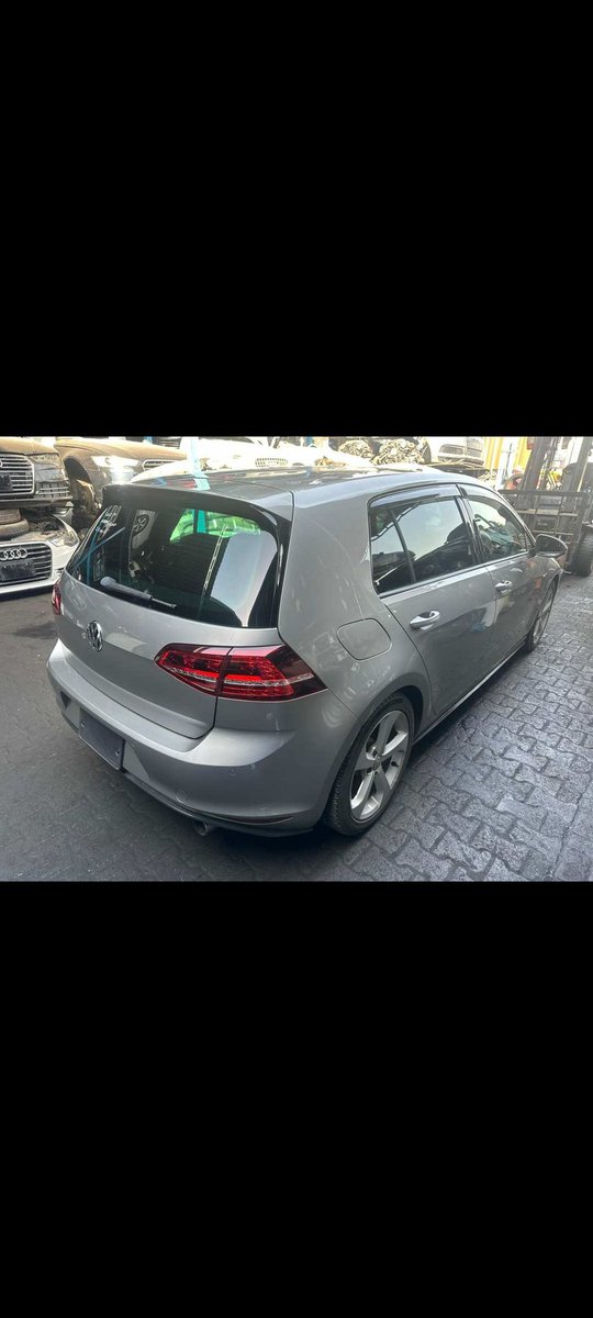 Warwickgatu's tweet photo. ROCKET BUNNY FUNS LEO NIKO NA THIS COMPLETE CAR IN FOR CHOPPING OF PARTS ITISHA HADI WASHER BOTTLE KWA HII GARI😂😂CALL +254704225371 TO PLACE YOUR ORDERS📍
#carparts #suspensions #facelifts #gearboxes #gearbox #spareparts #halfcuts #engines #nosecuts #motoring #Carparts #rims https://t.co/sUH21KPTBC