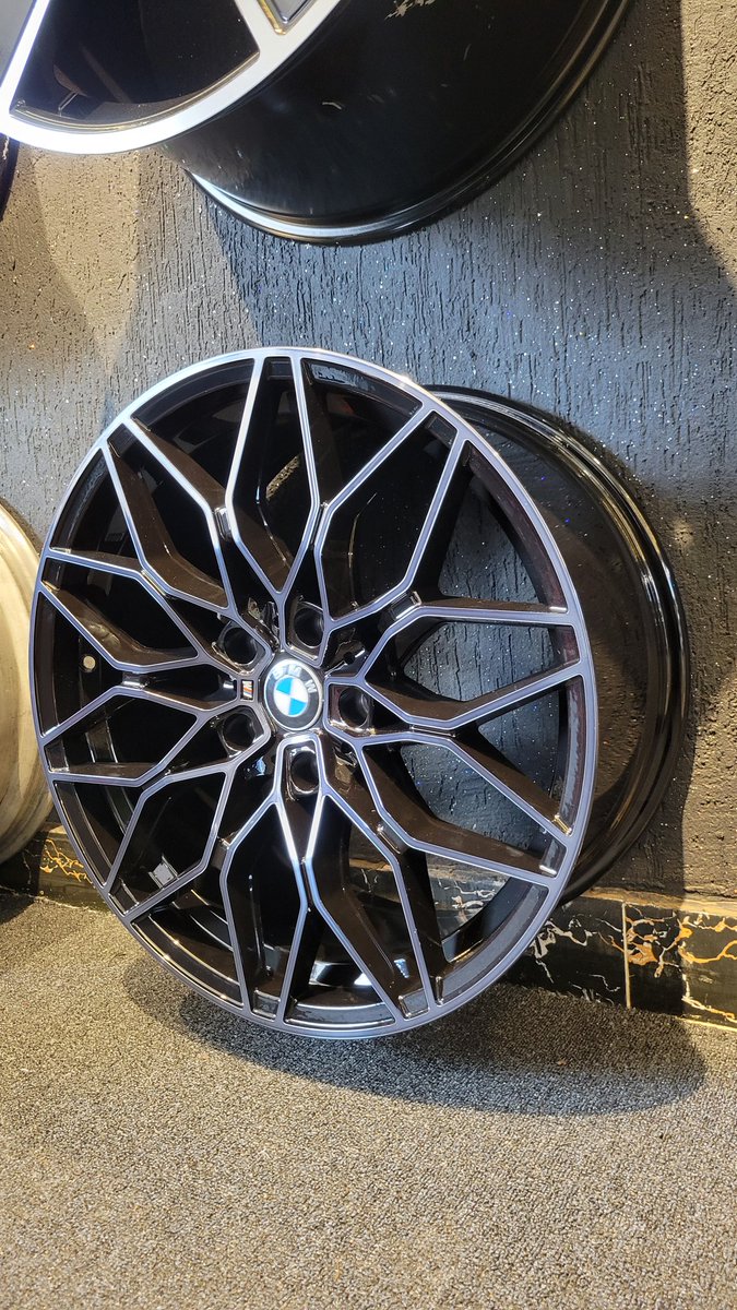 Warwickgatu's tweet photo. •19 INCH RIMS📍
•5x120📍
•8.5J IN FRONT📍
•9.5J AT THE BACK📍
BMW X4/M4 COMP📍🔥
#carparts #suspensions #facelifts #gearboxes #gearbox #spareparts #halfcuts #engines #nosecuts #motoring #Carparts #rims #cars https://t.co/mCbDBzV6fL