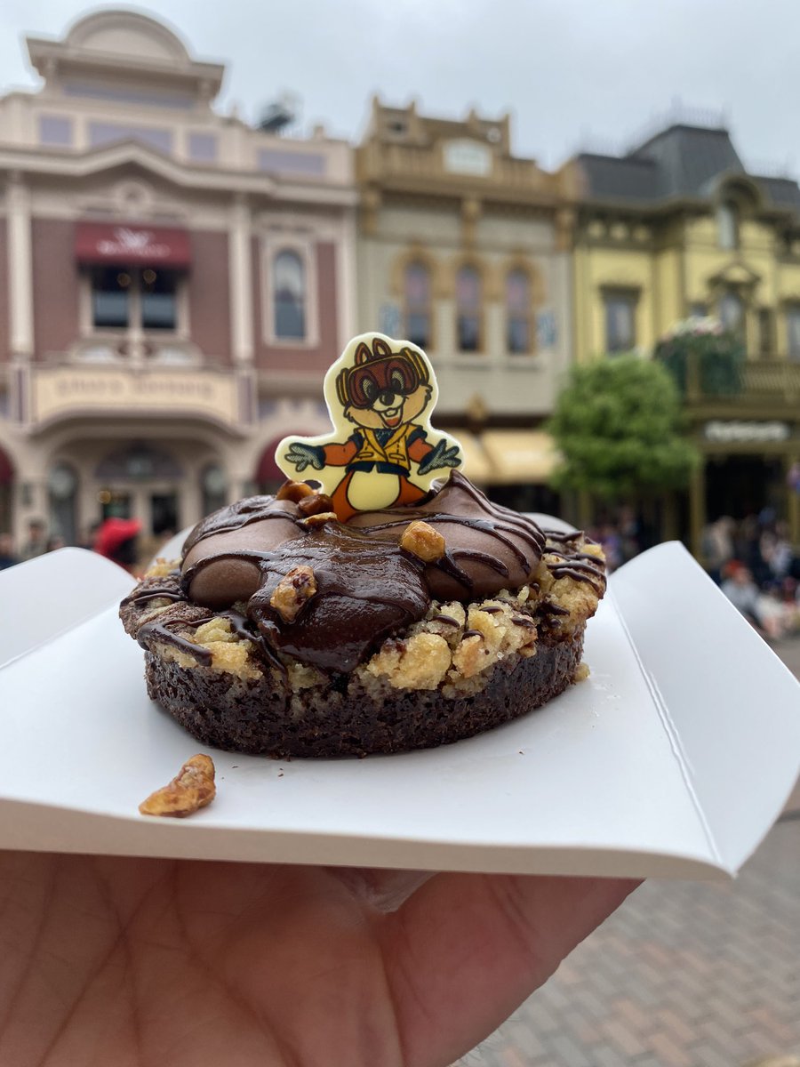 DisneyGoofballs tweet media