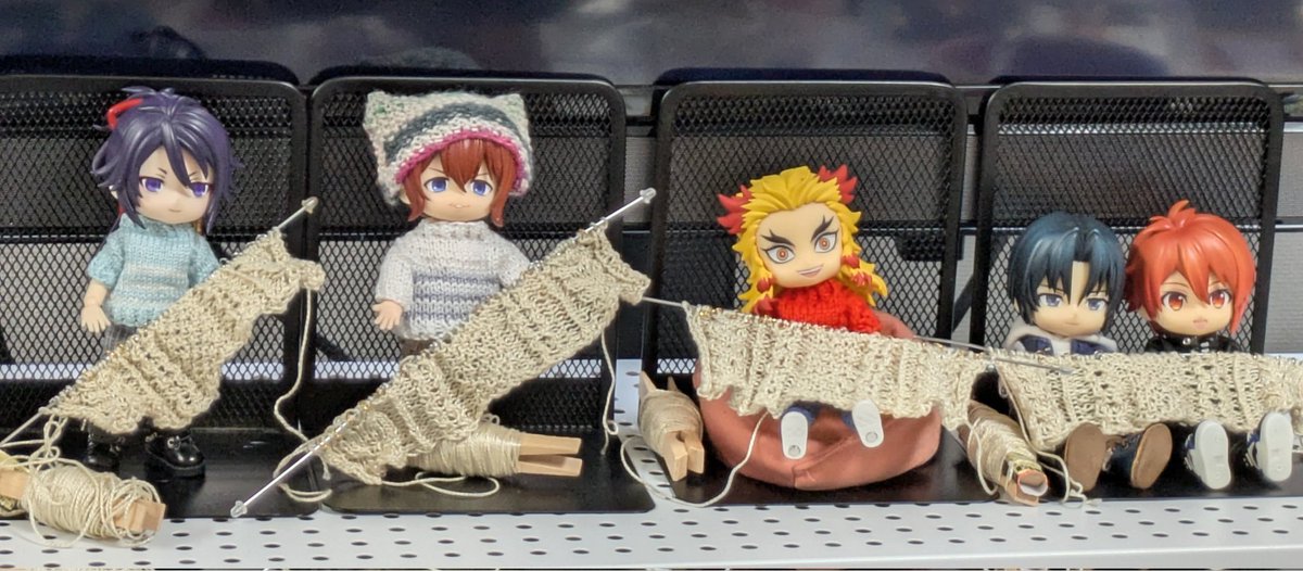 ささ (@sif6) on Twitter photo 蓮の音先生 <a href="/HasunoOnkai/">蓮の音 lotusnote</a> のドールニットワークショップ アランのスワッチの回でした🧶
いつもギチギチだったので今回はゆるんゆるんに編んでみました
丸カンを細かく入れたので迷子になった時にガイドになってとても良かったです
次回セーターに向けて復習します…🫠
#doSWS
#DollhouseAndyアトリエ 蓮の音先生 <a href="/HasunoOnkai/">蓮の音 lotusnote</a> のドールニットワークショップ アランのスワッチの回でした🧶
いつもギチギチだったので今回はゆるんゆるんに編んでみました
丸カンを細かく入れたので迷子になった時にガイドになってとても良かったです
次回セーターに向けて復習します…🫠
#doSWS
#DollhouseAndyアトリエ