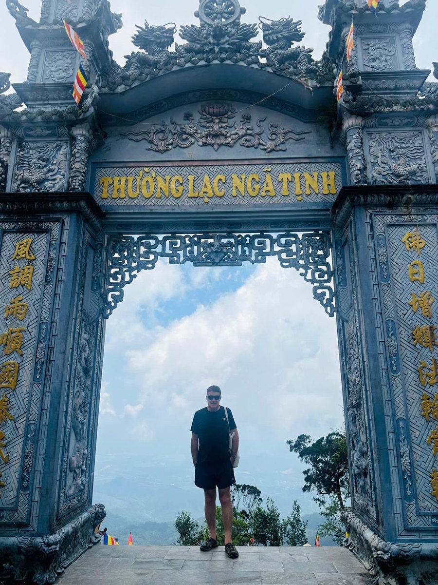 Mr_D_Baker's tweet photo. Da Nang 🇻🇳
Central Vietnam 
The Ba Na hills 
🚠⛰️🚡 https://t.co/V7Qc349rqS